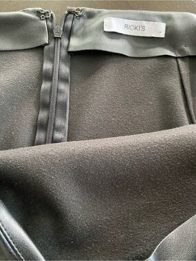 Rickies faux leather pencil skirt size16 zipper in back great all seasons 1O.00